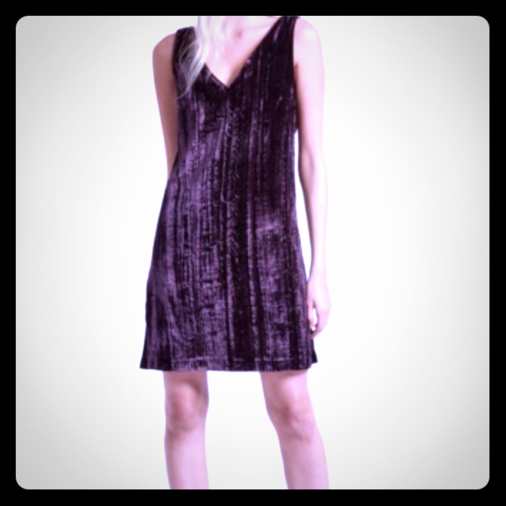 💙Holiday Purple Velvet Cocktail Dress 8- FAB💙new